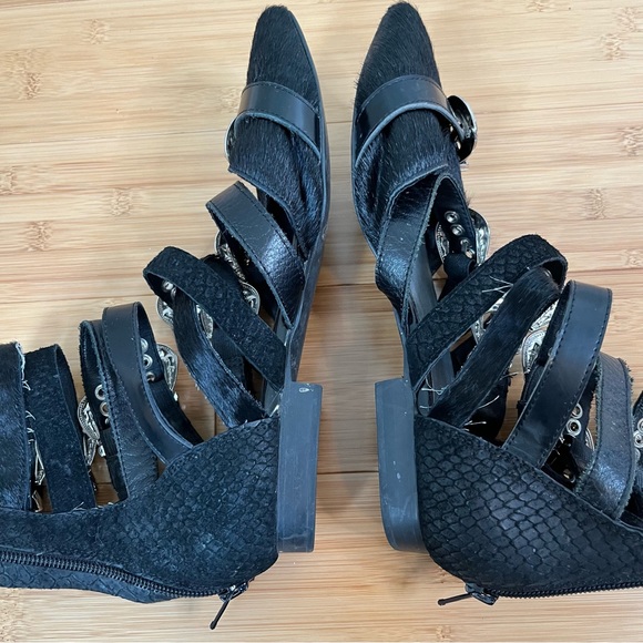 Jeffrey Campbell Psych Multi Buckle Flat Ankle Boots Western Black Suede - 6 - Picture 11 of 16